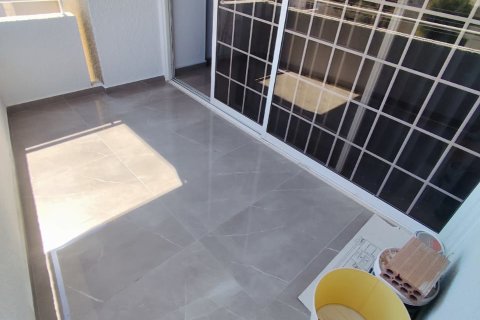 3 bedrooms Apartment in Larnaca, Larnaka, No. 40127 9