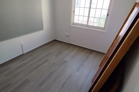 3 bedrooms Apartment in Larnaca, Larnaka, No. 40127 10