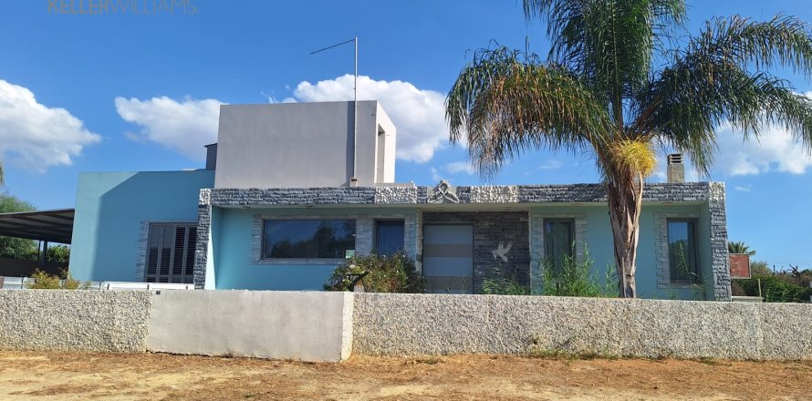 3 bedrooms Townhouse in Dali, Nicosia,  No. 40122