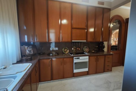 5 bedrooms Townhouse in Larnaka,  No. 40126 18