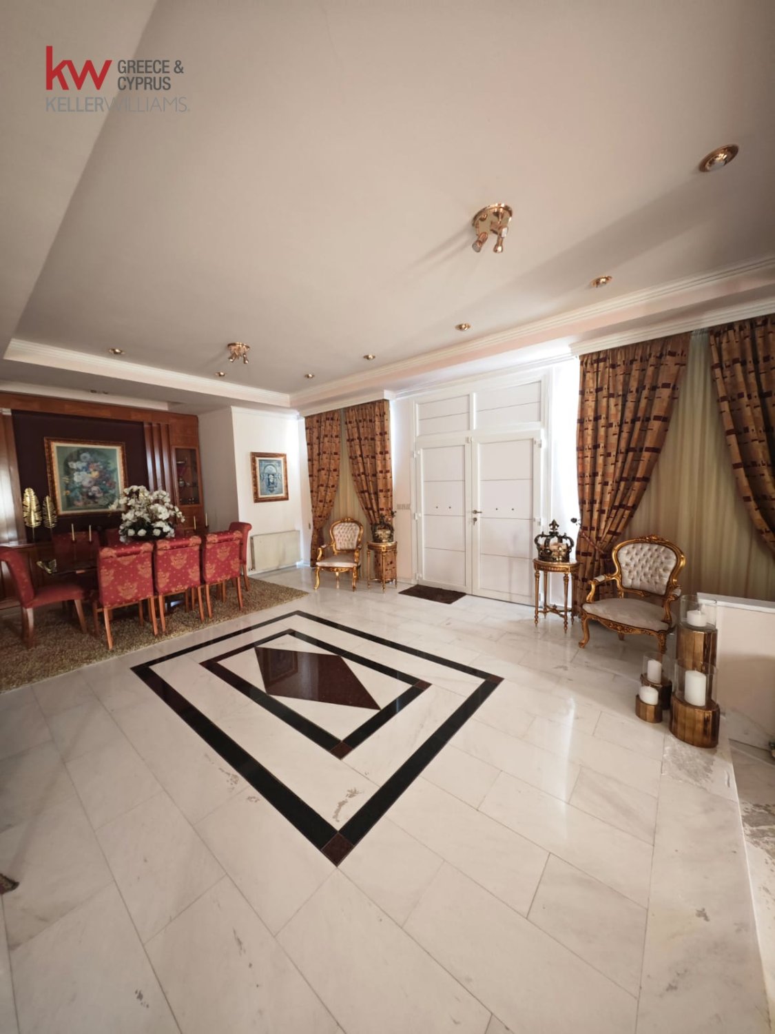 5 bedrooms Townhouse in Larnaka, Cyprus No. 40126
