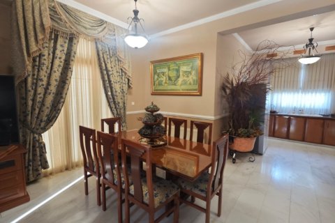 5 bedrooms Townhouse in Larnaka,  No. 40126 23