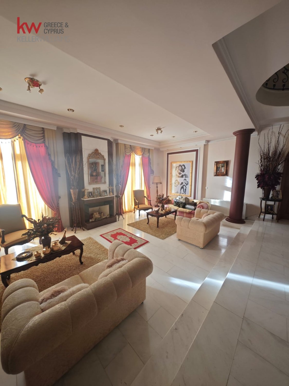 5 bedrooms Townhouse in Larnaka, Cyprus No. 40126