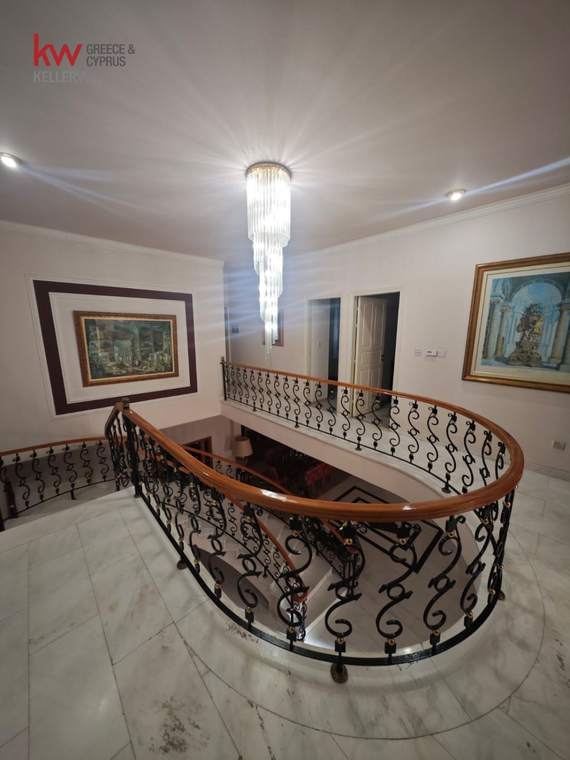 5 bedrooms Townhouse in Larnaka, Cyprus No. 40126