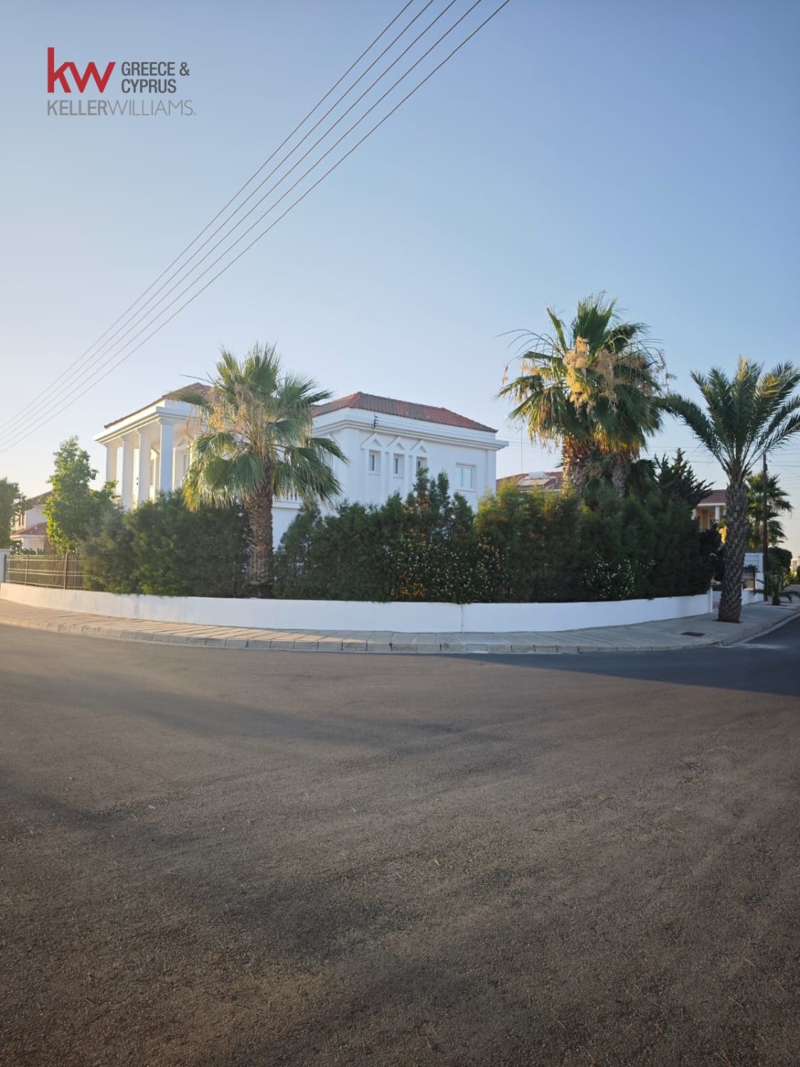 5 bedrooms Townhouse in Larnaka, Cyprus No. 40126