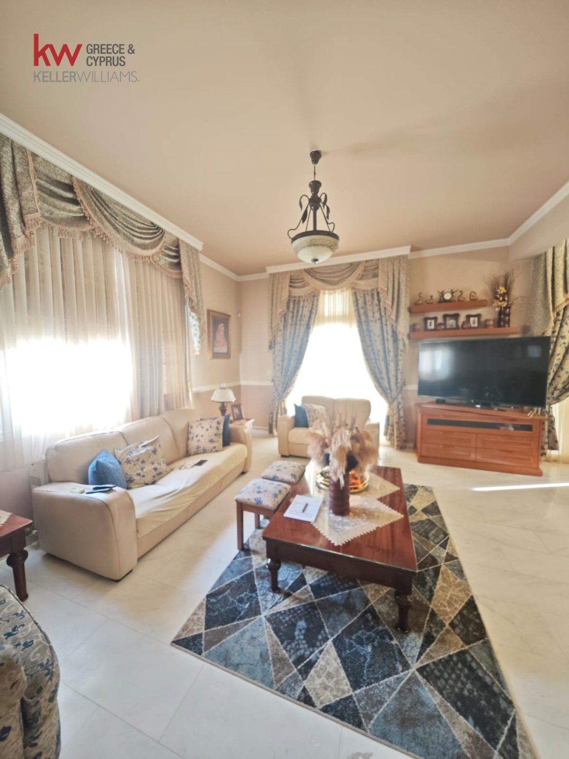 5 bedrooms Townhouse in Larnaka, Cyprus No. 40126