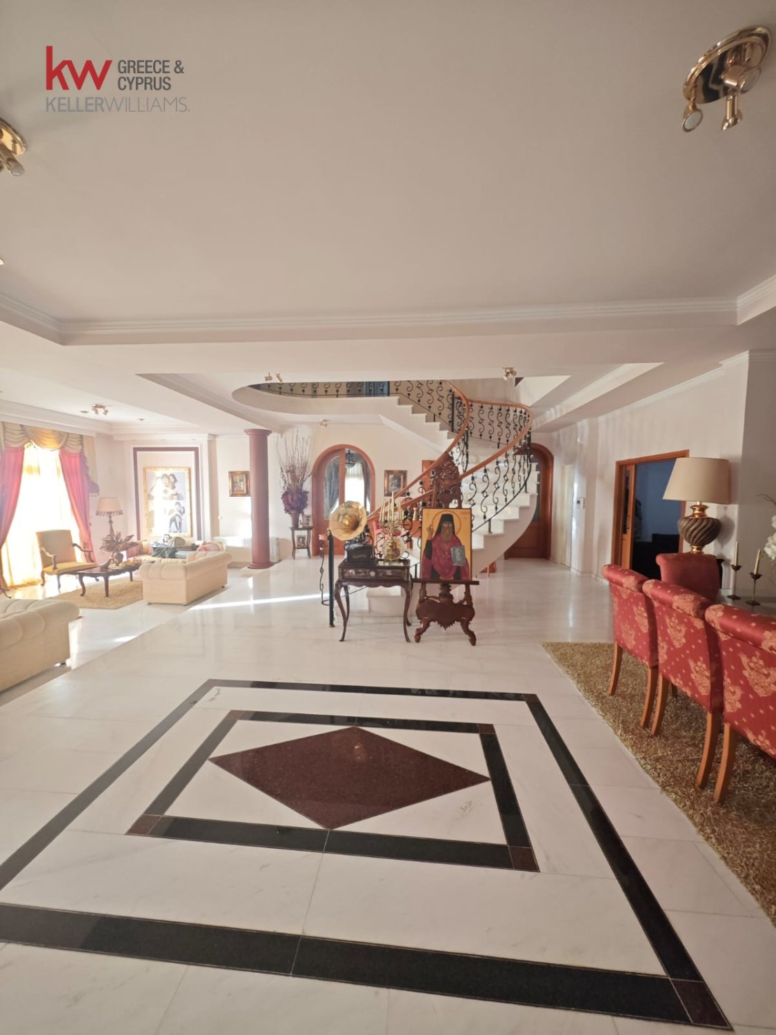 5 bedrooms Townhouse in Larnaka, Cyprus No. 40126