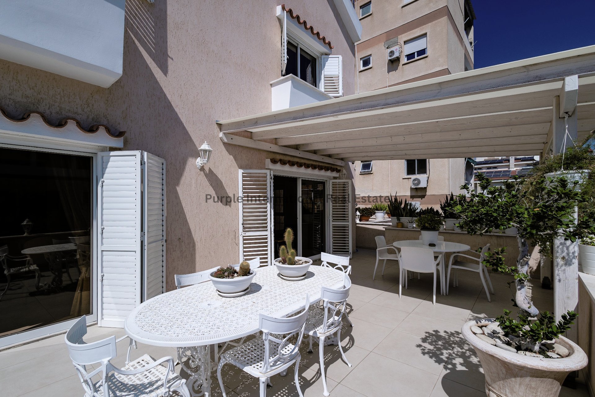 7 chambres Villa à Larnaca, Larnaka, Chypre No. 35058