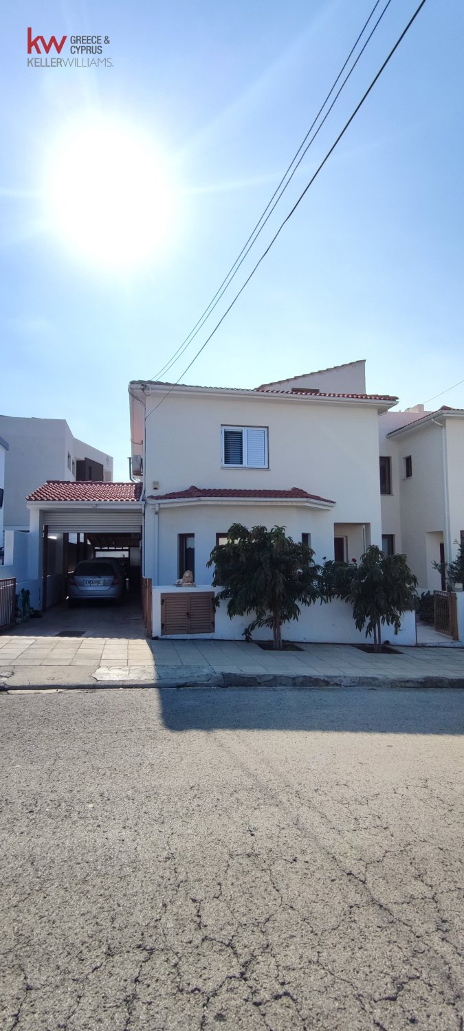 4 bedrooms Townhouse in Lakatamia, Nicosia, Cyprus No. 40577