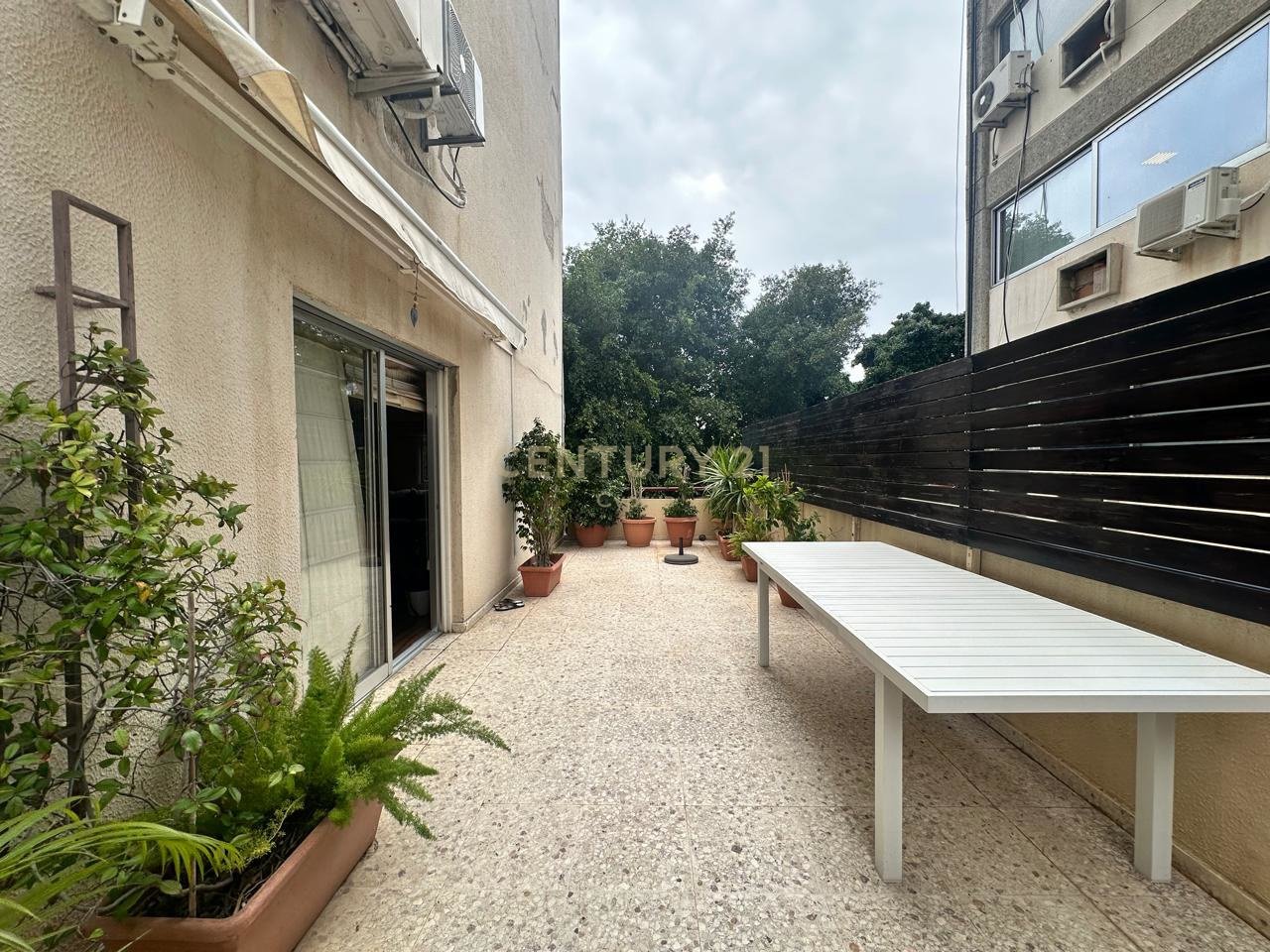 3 bedrooms Apartment in Limassol, Cyprus No. 55721