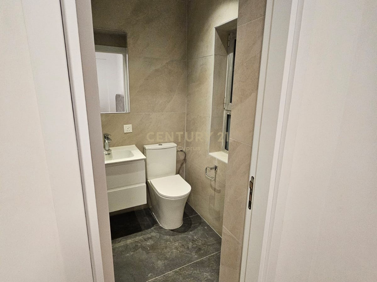 3 bedrooms Apartment in Limassol, Cyprus No. 55725