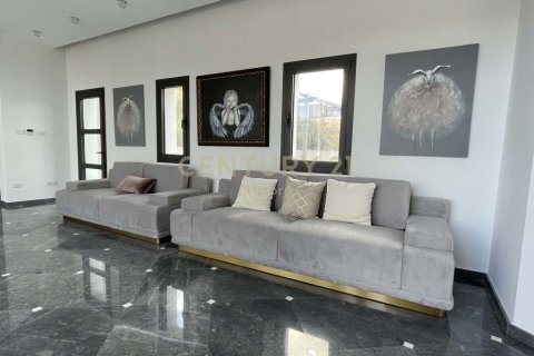 5 dormitorios Villa en Germasogeia, Limassol,  No. 55723 3