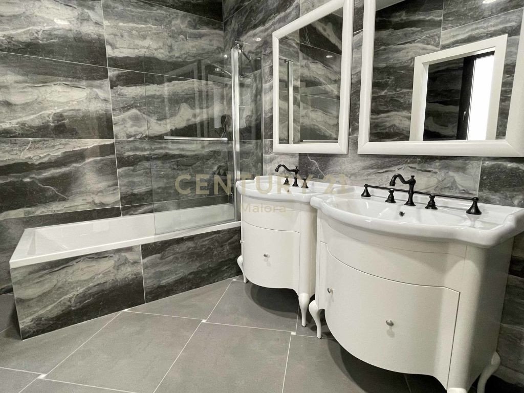 5 dormitorios Villa en Germasogeia, Limassol, Chipre No. 55723