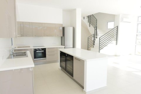 3 bedrooms Villa in Coral Bay, Pegeia, Paphos,  No. 45203 5